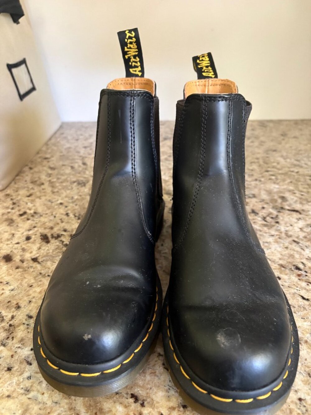 Doc Martens - Chelsea Boots - Women's
